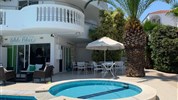 Studia White Palace