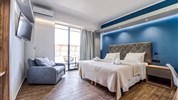 Island City Hotel