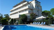Hotel Old River