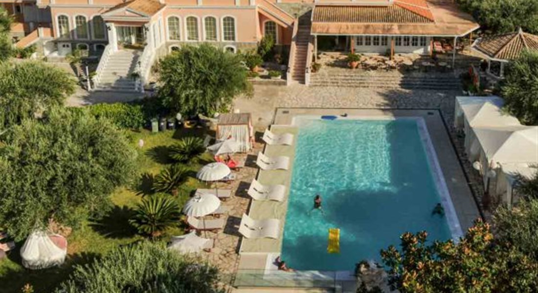 Nefeli Hotel