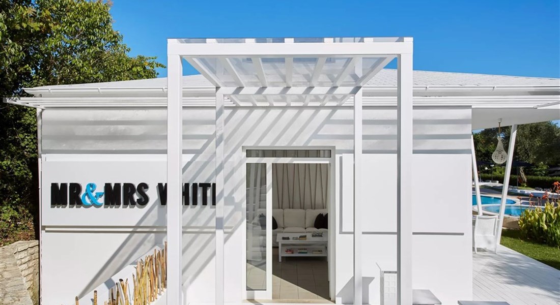 Mr & Mrs White Corfu