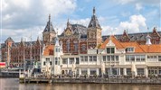 Amsterdam, pohádkový Giethoorn a rozkvetlý Keukenhof