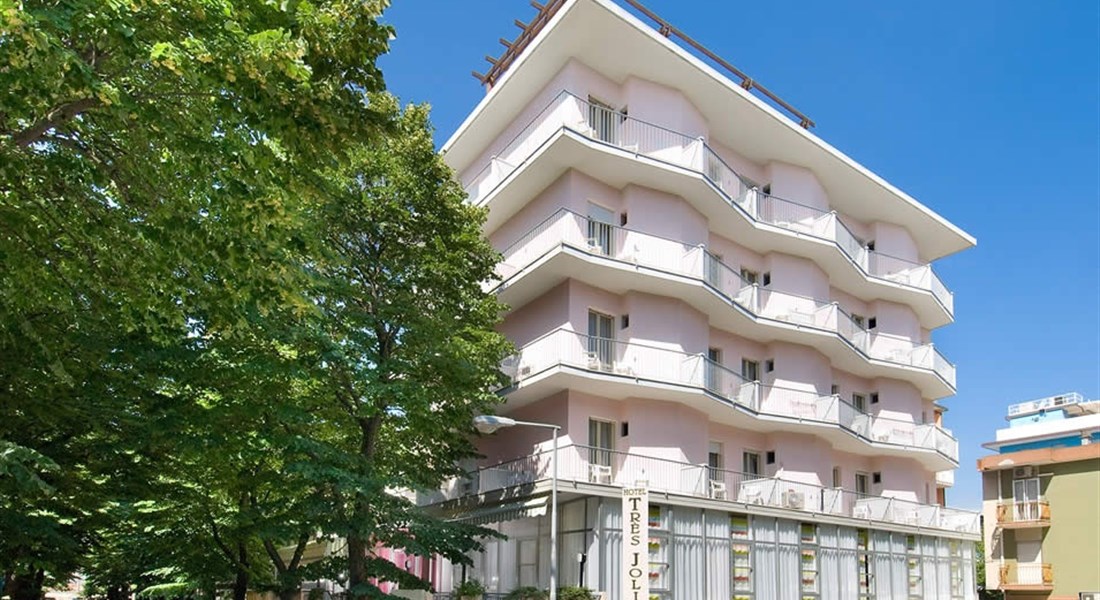 Hotel Tres Jolie