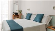 Hotel Tres Jolie